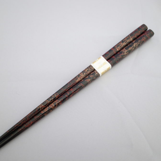 箸中梨子地赤黒