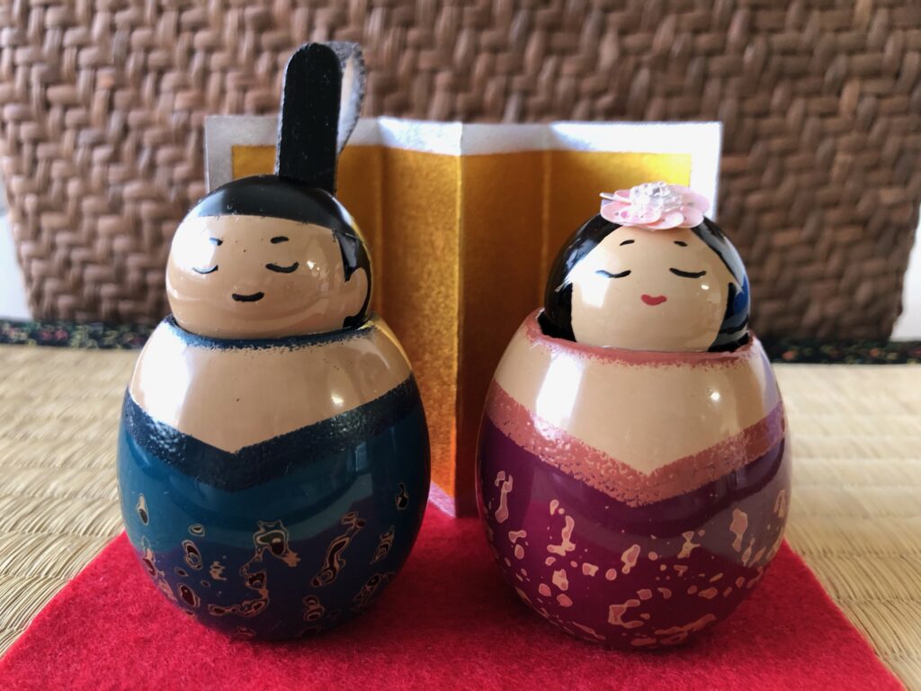 津軽塗ひな人形1