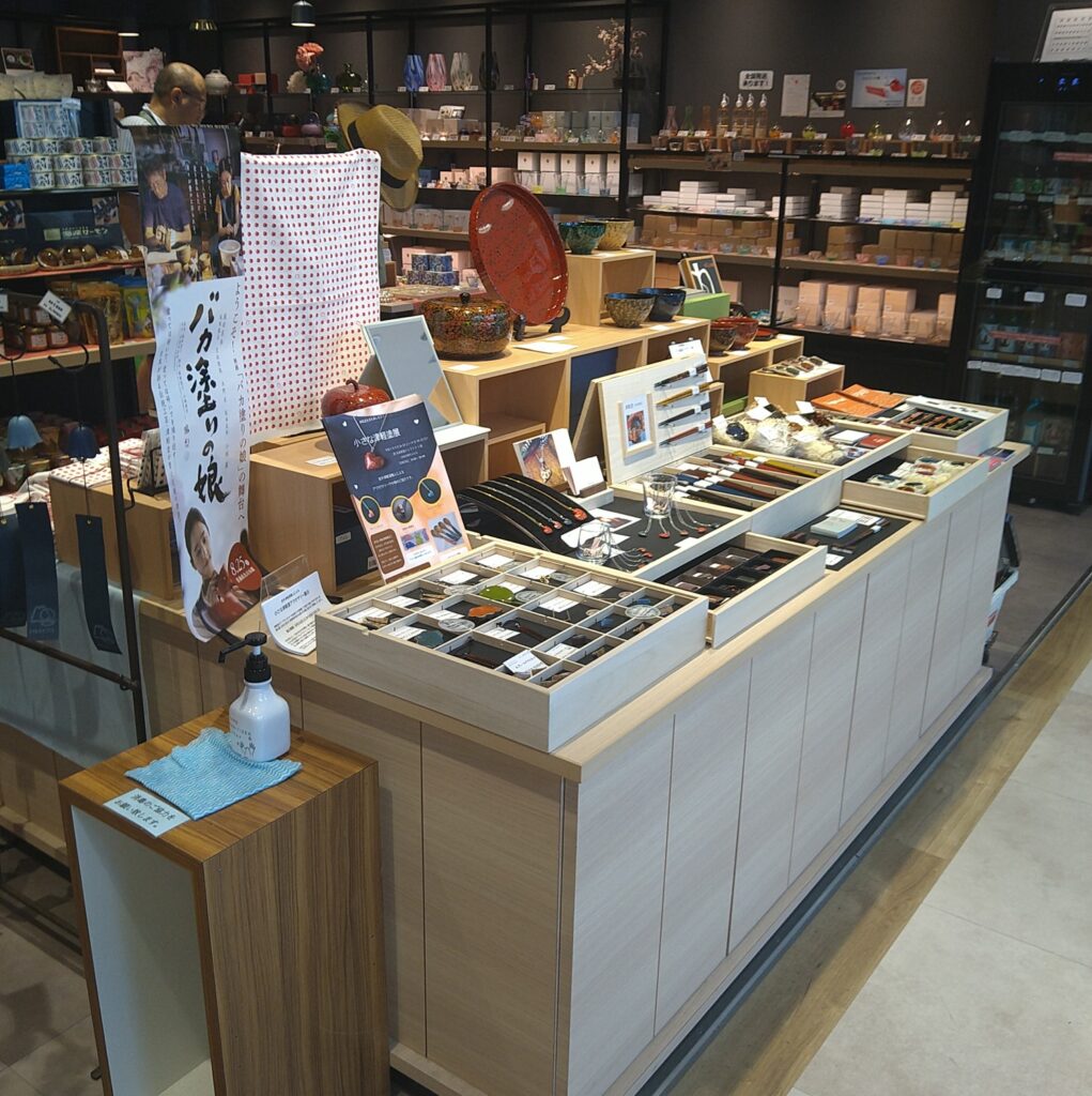 小さな津軽塗展」絶賛開催中です！青森駅ビルラビナ1階KISUKE様